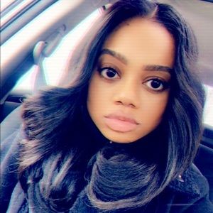 Meet your Posher, Kayla